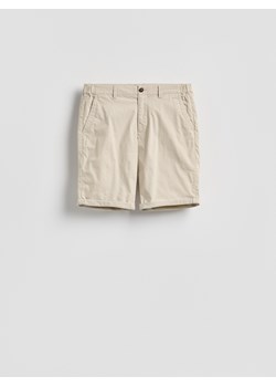 Reserved - Bawełniane szorty chino - beżowy ze sklepu Reserved w kategorii Spodnie męskie - zdjęcie 189137152
