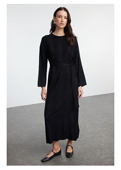 trendyol Sukienka w kolorze czarnym ze sklepu Limango Polska w kategorii Sukienki - zdjęcie 189146743