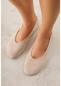 Beżowe Casualowe Balerinki z Imitacji Zamszu Zambra ze sklepu born2be.pl w kategorii Balerinki - zdjęcie 189160461