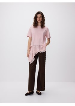 Reserved - Asymetryczny t-shirt - pastelowy róż ze sklepu Reserved w kategorii Bluzki damskie - zdjęcie 189170580