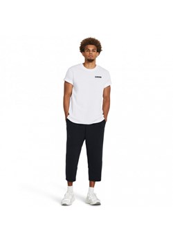 Męskie spodnie treningowe Under Armour Unstoppable Flc Baggy Crop - czarne ze sklepu Sportstylestory.com w kategorii Spodnie męskie - zdjęcie 189171120