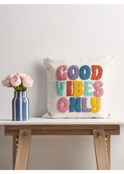 Sinsay - Poszewka na poduszkę z napisem "Good vibes only" - wielobarwny ze sklepu Sinsay w kategorii Poszewki na poduszki - zdjęcie 189176783