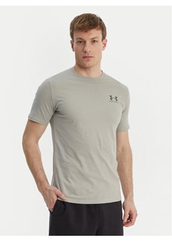 Under Armour T-Shirt Left Chest Logo SS 1326799 Szary Loose Fit ze sklepu MODIVO w kategorii T-shirty męskie - zdjęcie 189179114