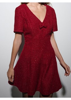 Sinsay - Elegancka sukienka mini z ozdobną kokardą - bordowy ze sklepu Sinsay w kategorii Sukienki - zdjęcie 189186892