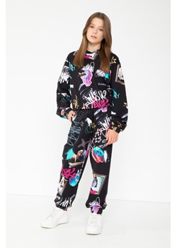 Czarne wzorzyste spodnie dresowe, Rozmiar - 164, Kolor - Multikolor ze sklepu REPORTER w kategorii Spodnie dziewczęce - zdjęcie 189208412
