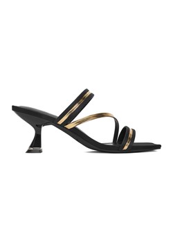 Klapki Jenny CEO-R24SS04372 ze sklepu ccc.eu w kategorii Klapki damskie - zdjęcie 189214720