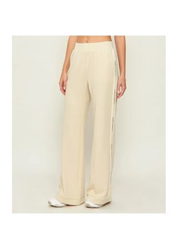 EA7 Spodnie dresowe | Relaxed fit ze sklepu Gomez Fashion Store w kategorii Spodnie damskie - zdjęcie 189218383
