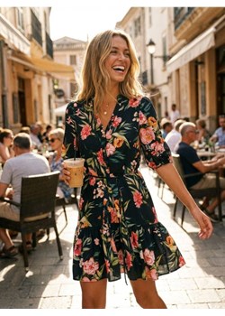 Sinsay - Rozkloszowana sukienka ze wzorem - wielobarwny ze sklepu Sinsay w kategorii Sukienki - zdjęcie 189222484