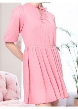 Sinsay - Sukienka mini z ozdobnym wiązaniem - różowy ze sklepu Sinsay w kategorii Sukienki - zdjęcie 189227721