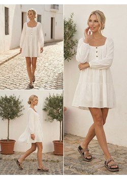 Sinsay - Rozkloszowana sukienka mini z dekoltem karo i guzikami z przodu - kremowy ze sklepu Sinsay w kategorii Sukienki - zdjęcie 189227741