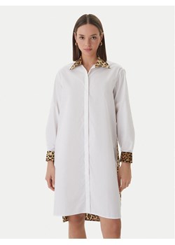 LOLA CASADEMUNT Sukienka koszulowa LS2615118 Écru Loose Fit ze sklepu MODIVO w kategorii Sukienki - zdjęcie 189231190