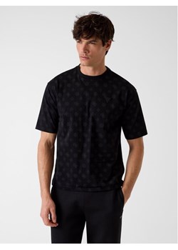 Guess T-Shirt 181498 Czarny Classic Fit ze sklepu MODIVO w kategorii T-shirty męskie - zdjęcie 189231631
