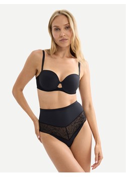 Triumph Stringi Comfort Contour 10226423 Czarny ze sklepu MODIVO w kategorii Majtki damskie - zdjęcie 189231672