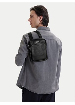 Guess Saszetka HMBOGS P6223 Czarny ze sklepu MODIVO w kategorii Torby męskie - zdjęcie 189236564