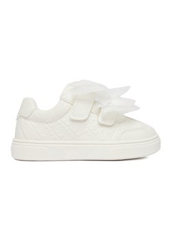 Sneakers GUESS CEO-25KC1002 ze sklepu ccc.eu w kategorii Buty sportowe dziecięce - zdjęcie 189237000