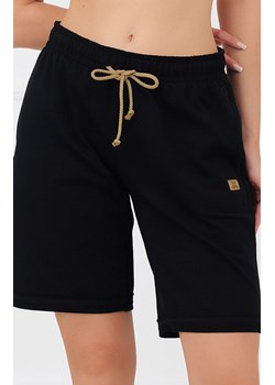 Krótkie spodenki damskie czarne Kaori, Kolor czarny, Rozmiar S, Italian Fashion ze sklepu Primodo w kategorii Szorty - zdjęcie 189239731