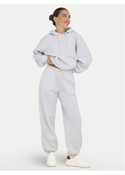 ONLY Spodnie dresowe Best 15357504 Szary Wide Leg ze sklepu MODIVO w kategorii Spodnie damskie - zdjęcie 189239984