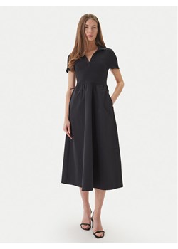DKNY Sukienka codzienna DJ5D9139 Czarny Regular Fit ze sklepu MODIVO w kategorii Sukienki - zdjęcie 189240084