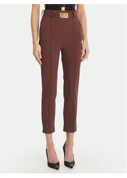Elisabetta Franchi Spodnie materiałowe PA-132-61E2-V350 Brązowy Regular Fit ze sklepu MODIVO w kategorii Spodnie damskie - zdjęcie 189244074