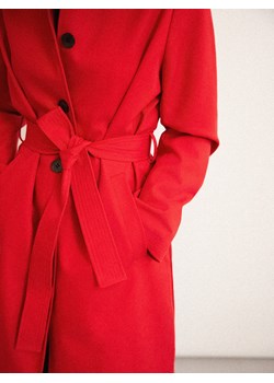 Mohito - Czerwony trencz - czerwony ze sklepu Mohito w kategorii Płaszcze damskie - zdjęcie 189244662