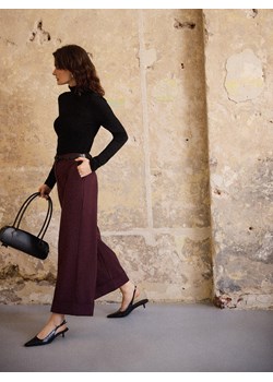 Mohito - Spodnie z paskiem - mahoń ze sklepu Mohito w kategorii Spodnie damskie - zdjęcie 189244922