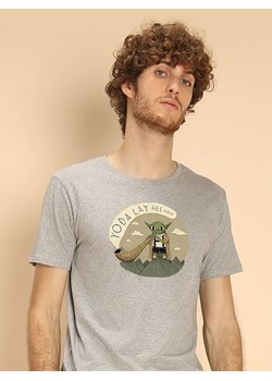 WOOOP Koszulka "Yoda layheehoo" w kolorze szarym ze sklepu Limango Polska w kategorii T-shirty męskie - zdjęcie 189251284