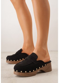 Czarne Klapki Drewniaki w Stylu Mokasynów z Nitami Hanaria ze sklepu born2be.pl w kategorii Klapki damskie - zdjęcie 189258644