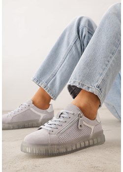 Niebieskie Sneakersy z Zamszu z Ozdobnym Suwakiem i Perforacją i Skórzaną Wkładką Sewtena ze sklepu born2be.pl w kategorii Buty sportowe damskie - zdjęcie 189258851