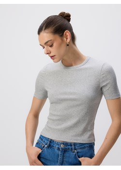 Reserved - Prążkowany t-shirt - jasnoszary ze sklepu Reserved w kategorii Bluzki damskie - zdjęcie 189259083