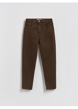 Reserved - Jeansy mom fit - brązowy ze sklepu Reserved w kategorii Jeansy damskie - zdjęcie 189259722