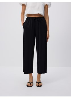 Reserved - Szerokie spodnie z modalem - czarny ze sklepu Reserved w kategorii Spodnie damskie - zdjęcie 189259990