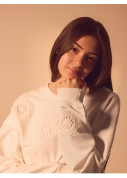 Reserved - Bluza z haftem - kremowy ze sklepu Reserved w kategorii Bluzy dziewczęce - zdjęcie 189262012