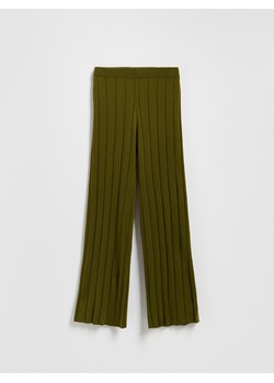 Reserved - Luźne spodnie z wełną - oliwkowy ze sklepu Reserved w kategorii Spodnie damskie - zdjęcie 189262044