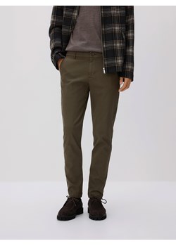 Reserved - Spodnie chino slim fit - brązowy ze sklepu Reserved w kategorii Spodnie męskie - zdjęcie 189262564