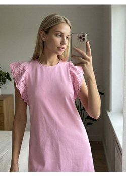 Sinsay - Sukienka mini z ażurowym rękawem - różowy ze sklepu Sinsay w kategorii Sukienki - zdjęcie 189264724