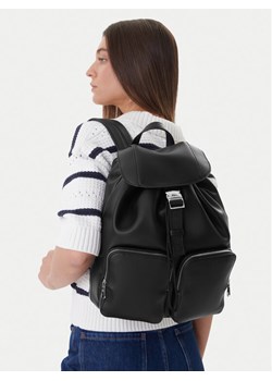 Plecak Calvin Klein Webbing Strap Flap LV04F3590G Czarny ze sklepu eobuwie.pl w kategorii Plecaki - zdjęcie 189264974