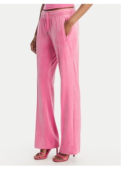 Juicy Couture Spodnie dresowe Tina JCWBJ126327 Różowy Straight Leg ze sklepu MODIVO w kategorii Spodnie damskie - zdjęcie 189266871