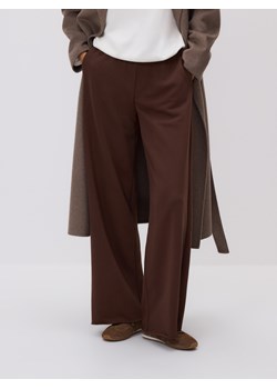 Reserved - Spodnie dresowe - ciemnobrązowy ze sklepu Reserved w kategorii Spodnie damskie - zdjęcie 189270981