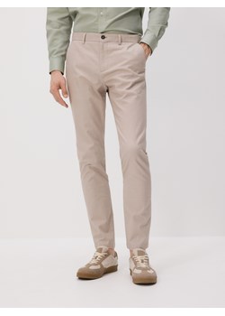 Reserved - Spodnie chino slim fit - beżowy ze sklepu Reserved w kategorii Spodnie męskie - zdjęcie 189271342