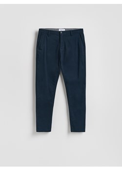 Reserved - Spodnie chino slim fit - granatowy ze sklepu Reserved w kategorii Spodnie męskie - zdjęcie 189271613