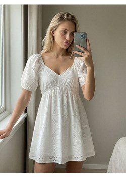 Sinsay - Bawełniana sukienka mini z bufkami - biały ze sklepu Sinsay w kategorii Sukienki - zdjęcie 189272910