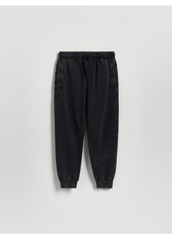 Reserved - Joggery z efektem sprania - czarny ze sklepu Reserved w kategorii Spodnie chłopięce - zdjęcie 189275200