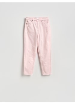 Reserved - Jeansy mom fit - różowy ze sklepu Reserved w kategorii Jeansy damskie - zdjęcie 189275503