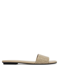Klapki Calvin Klein Org Flat Sndl One Bar Lth Aop HW0HW02857 Beżowy ze sklepu eobuwie.pl w kategorii Klapki damskie - zdjęcie 189281203