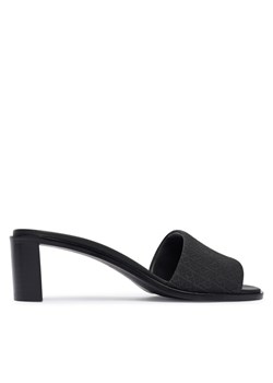 Klapki Calvin Klein Block Heel Sandal Aop HW0HW03016 Czarny ze sklepu eobuwie.pl w kategorii Klapki damskie - zdjęcie 189281312