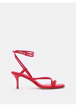 Mohito - Sandały na szpilce - czerwony ze sklepu Mohito w kategorii Sandały damskie - zdjęcie 189285522