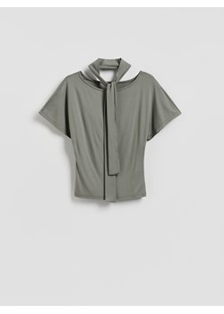 Reserved - Bluzka z szalem - oliwkowy ze sklepu Reserved w kategorii Bluzki damskie - zdjęcie 189286682