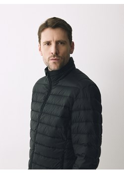 Reserved - Puchowa kurtka z pokrowcem - czarny ze sklepu Reserved w kategorii Kurtki męskie - zdjęcie 189287194