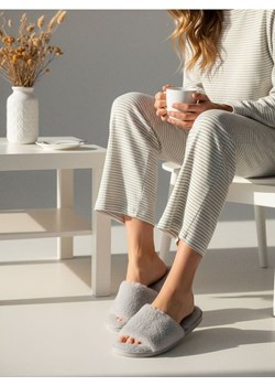 Sinsay - Kapcie - szary ze sklepu Sinsay w kategorii Kapcie damskie - zdjęcie 189288874