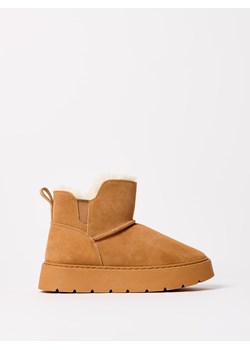 Mohito - Skórzane brązowe śniegowce - brązowy ze sklepu Mohito w kategorii Śniegowce damskie - zdjęcie 189303261